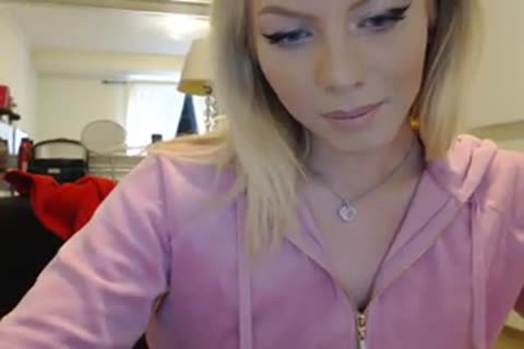 t-girl Salena Solo