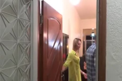 blond ladyboy Bonekinha bonks Her Plumber