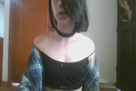 dirty Trap discharges Load On cam