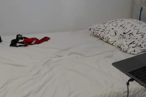 pretty Trap Subsasha disrobes And Jerks On cam