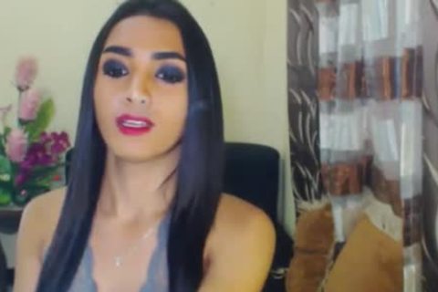 sexy tranny Plays Her biggest penis