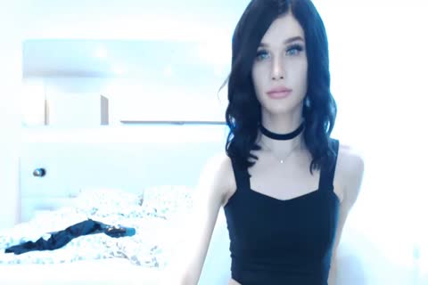 Lady Cola Flashing On cam