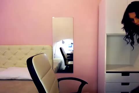 cam Masturbation beauty Spits