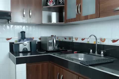 Skarleethh web camera clip July 5, 2018