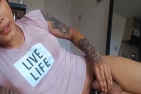 stunning sheboy Bonnie Jerks cock Online
