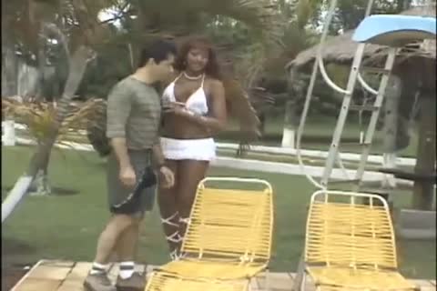Brazil Gurl nails lad Near The Pool