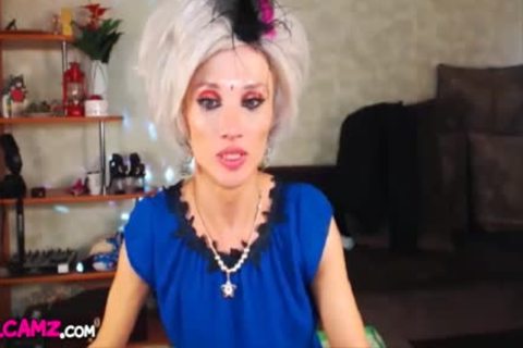 Crossdresser butt job cam