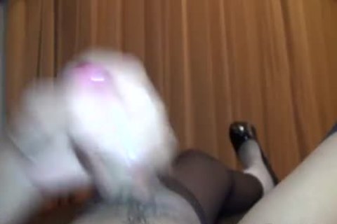 Thai Ladyboy Wanks For Stardom