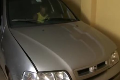 T mother I'd like to fuck Fixes Car But gets Her Exhaust Pipe Worked Out