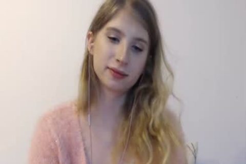 attractive Russian tranny cam
