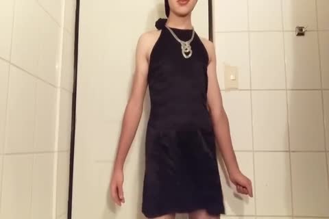 tasty Logdicked Ladyboy In tasty petticoat
