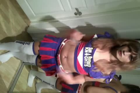 Cosplay Trans beauty Dildoing Herself whilst Masturbating