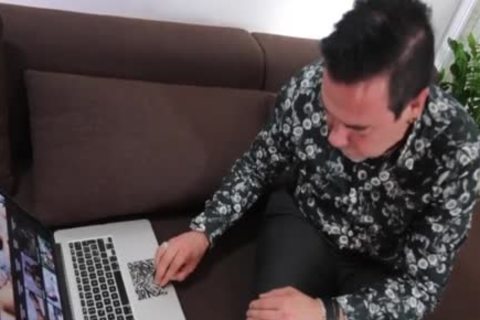 shemale In nylons Cums