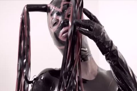 Fetish t-girl In Latex Suit And Mask bonks