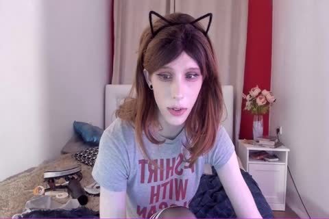 Diva Delivers A naughty Load