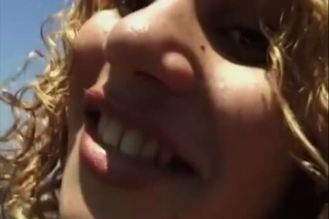 Garota E Currada Na Buceta E No Cu Pela Travesti