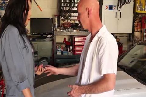 anal Loving lady-man Mechanic Changes men Oil - Reality Junkies