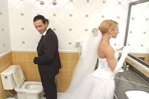 tranny bonks In The bathroom