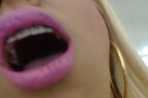 kinky latin chick Ts