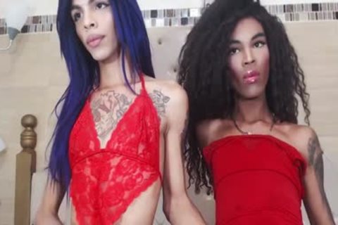 black tranny Monstercock receives Sucked