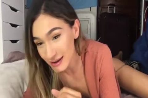 anal Shaking Ts Jerks Off
