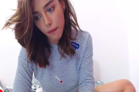 non-professional brunette hair tranny In Solo Masturbation