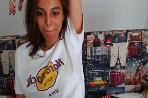 non-professional ladyboy Ts Enjoys Herlself In A Solo Masturbation