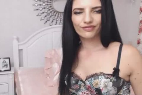 beautiful shemale Jerking In Front Of web camera