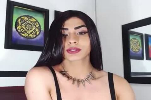 brunette hair girl Masturbate On cam