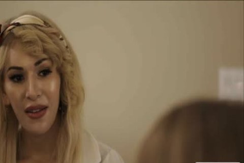 Transbabe Ryder Monroe Enjoys The Way chap plows Her taut anus
