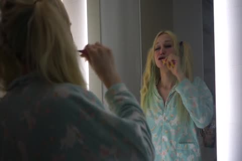 Quirky Trap Facefucked & Facialized