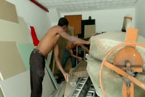 'TS Bombshell Luana Costa acquires Railed By Construction Workers Till that babe Cums'