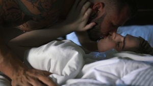 Transsensual.com - Brown hair Ella Hollywood agrees to cumshot