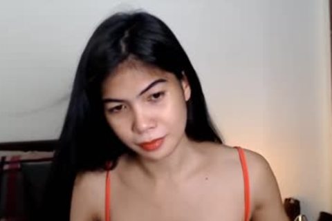 yummy shemale Pinay babe Masturbating On cam
