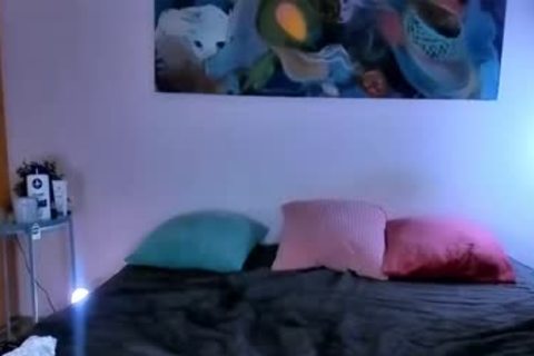 Russian blonde tgirl large 10-Pounder sucking