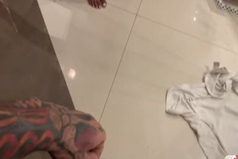 Realizando O Sonho Dela De Sair Com Uma Travesti TEASER