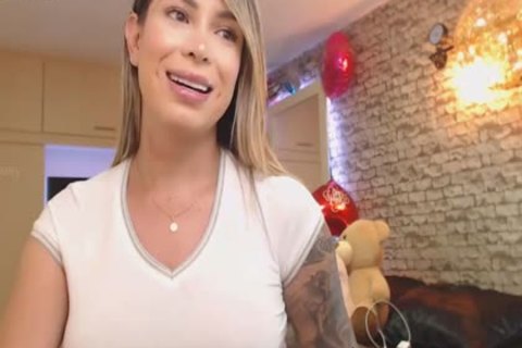 big dick blonde hottie
