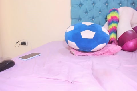 ass shelady enormous meatballs latin chick guy bonks shemale