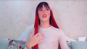 Red Hair sheboy Gracefully Faps Her cock