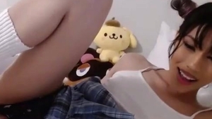 Petite Mexican Mami With diminutive 10-Pounder Camshows Solo