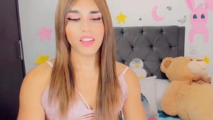 shelady With blond Hair Jerking Her knob