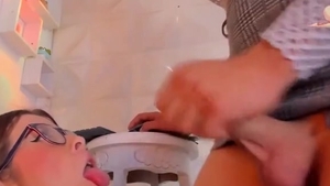 Colombian tgirl bang White girl During Livestream
