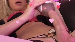 blonde TS With massive 10-Pounder