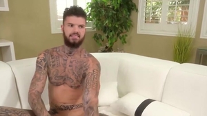 Trans Becki Bottoms Seduces Tattooed Ink