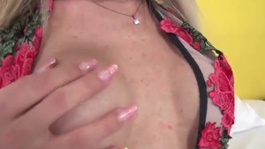 Juggs sheboy Newbie Fingers Her a-hole With Strokes Off