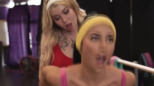 shemale Gracie Jane fucks Queenie Sateen On Stage