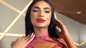 Big booty slut has a passion for rough nailing