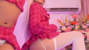 taskmaster-hooker sheboy Licking perfect Shecock On Camshow