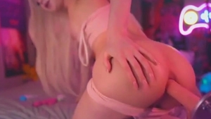 lusty ladyboy blonde Fuckmachine Camming P