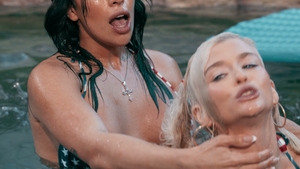 Raw dogging by the poolside on July 4th